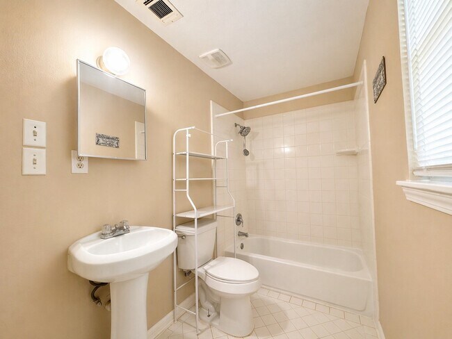 Building Photo - 8069 Juliabora St