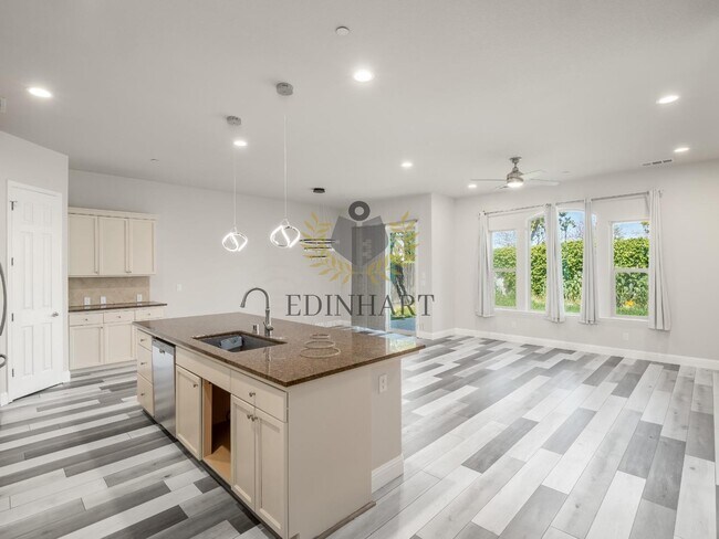 Building Photo - 1026 E Carnoustie Ave