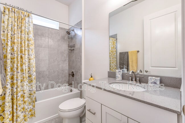 Building Photo - 394 Aquamarine Wy