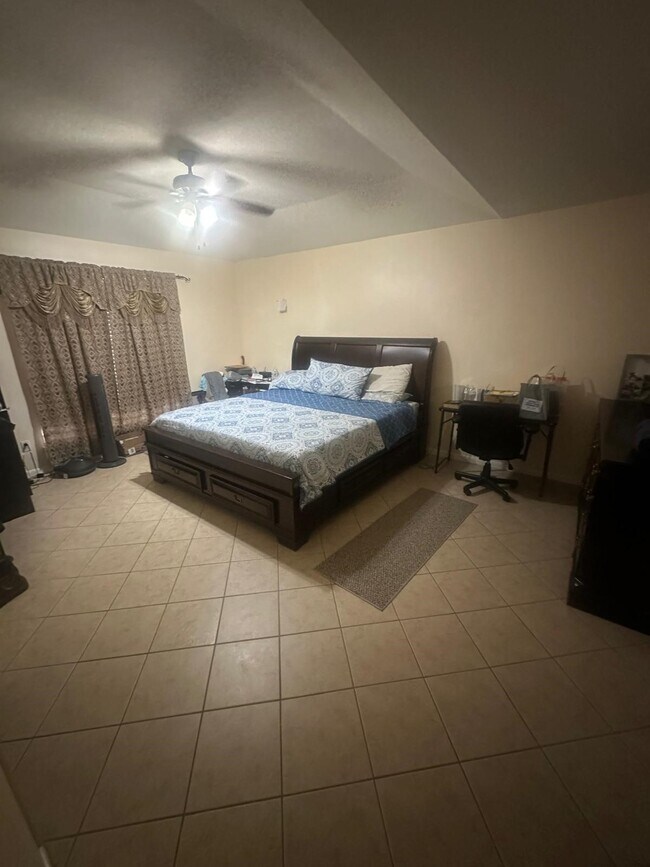 Building Photo - 20519 Apache Lake Dr