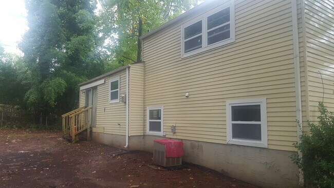 Building Photo - There is no place like home!