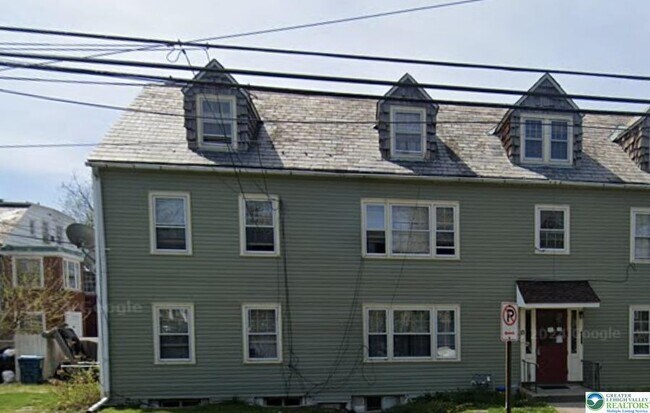 Building Photo - 10 N 17th St