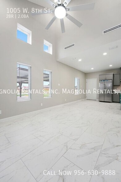 Building Photo - 1005 W 8th St