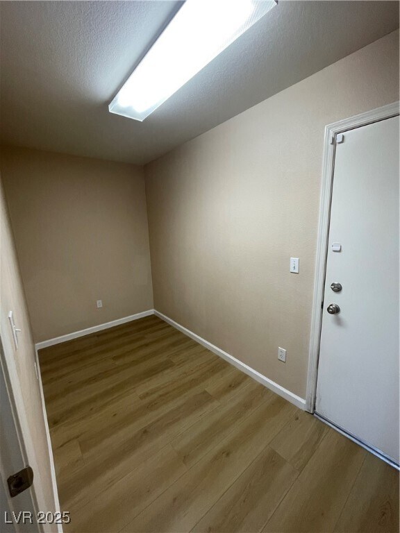 Building Photo - 9401 Villa Ridge Dr