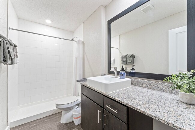 Building Photo - 2215 Town Lake Cir