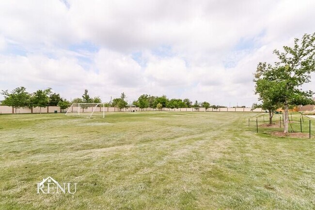 Building Photo - Coming Soon!