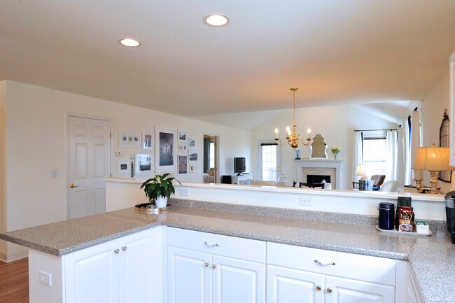 Building Photo - 188 Julia Ct