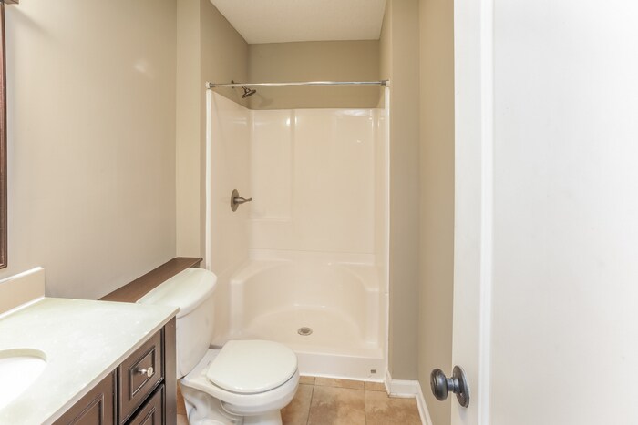 Building Photo - 605 Marguerite St