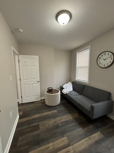 Building Photo - 1151 Myrtle Ave