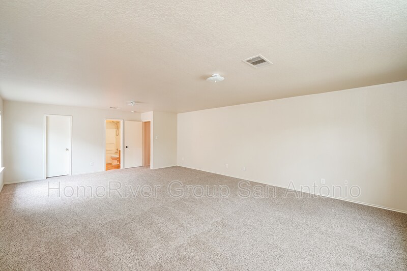 Building Photo - 10611 Manor Creek