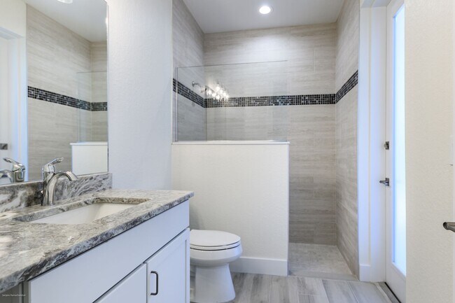 Building Photo - PET FRIENDLY BRAND-NEW LUXURY EXECUTIVE HOME