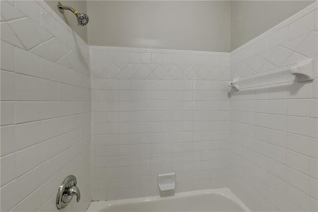 Building Photo - 1240 Cedar Brook Dr NE