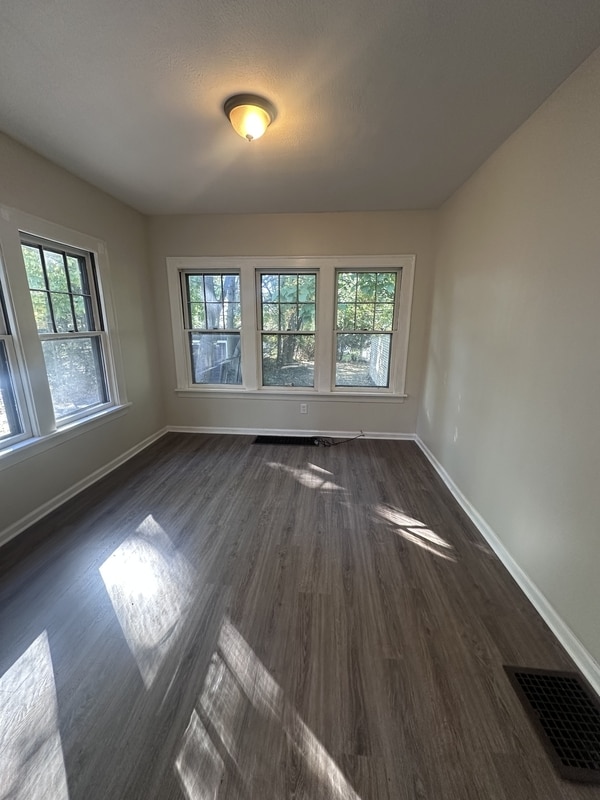 Building Photo - 1054 Yellowstone Rd