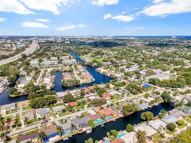 Building Photo - 2828 Cleveland St