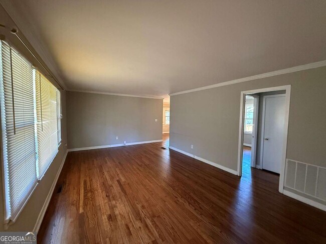 Building Photo - 1885 Crystal Dr