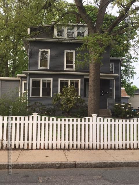 Building Photo - 62 Maple St