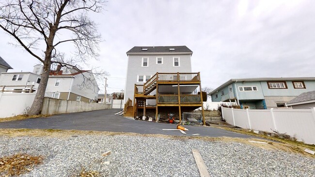 Building Photo - Spacious Revere home with large fenced yar...