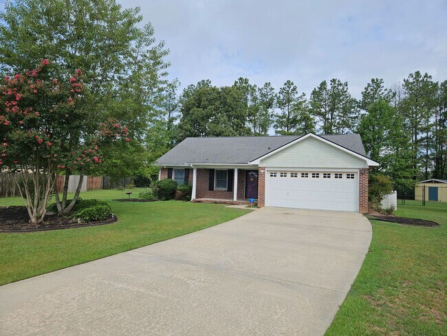 Primary Photo - New on Rental Market - 3 bed, 2 bath, full...