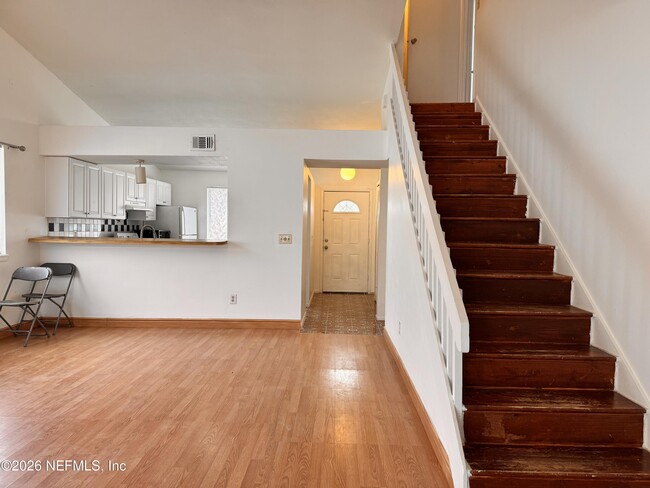 Building Photo - 516 Aquatic Dr