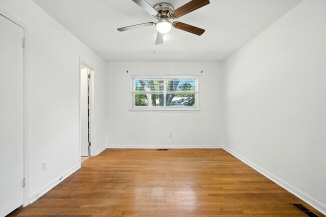 Building Photo - 1037 Randall Ct