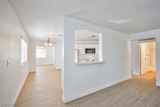 Building Photo - 5091 W Pioneer Ave