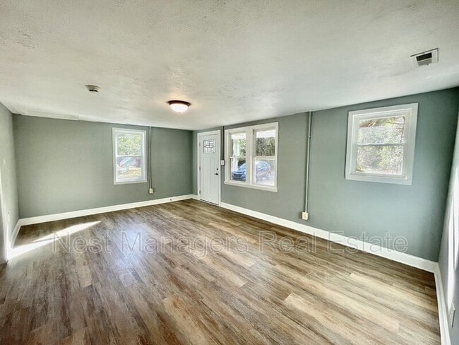 Building Photo - 714 Wilma St