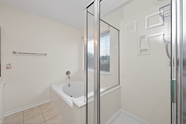 Building Photo - 6127 Morningshire Ln