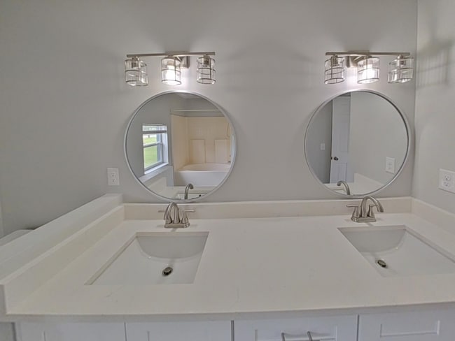 Building Photo - Beautiful 3 Bedroom Indian Trails Home!