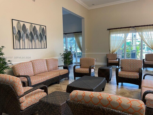 Building Photo - 4006 NE 20th St