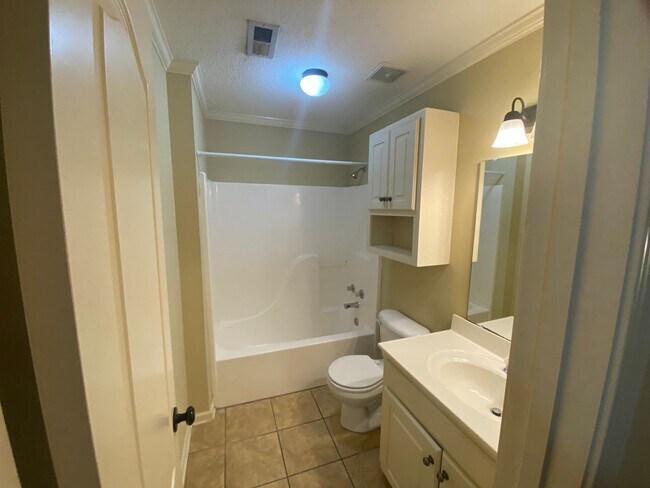 Building Photo - 3BR/2.5BA For Rent