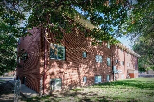 Building Photo - 1109 Alford St