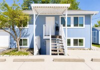 Building Photo - 2-Bed Denver Apartment Near Cherry Creek Trail & Garland Park