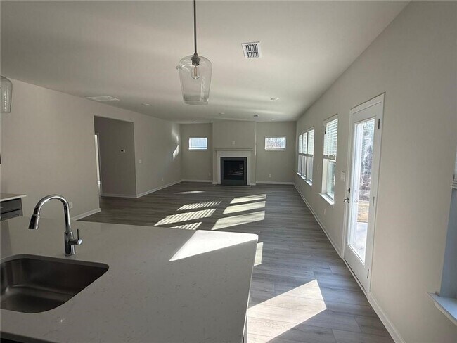 Building Photo - 189 Vly Oak Dr