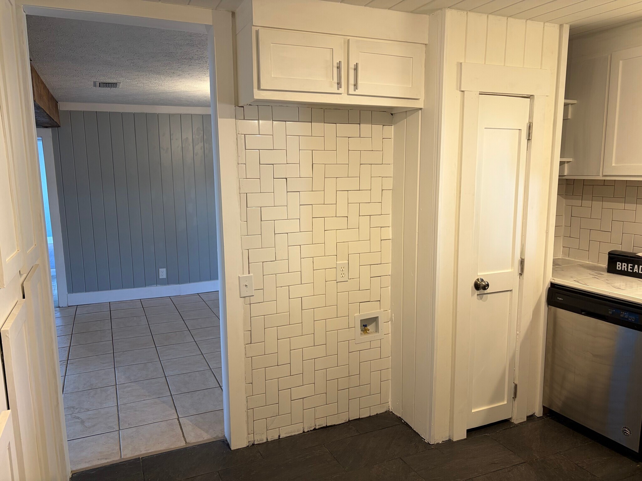 Building Photo - 5329 Cherry St