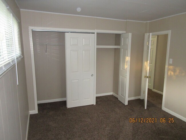 Building Photo - 2731 Stanford Ave