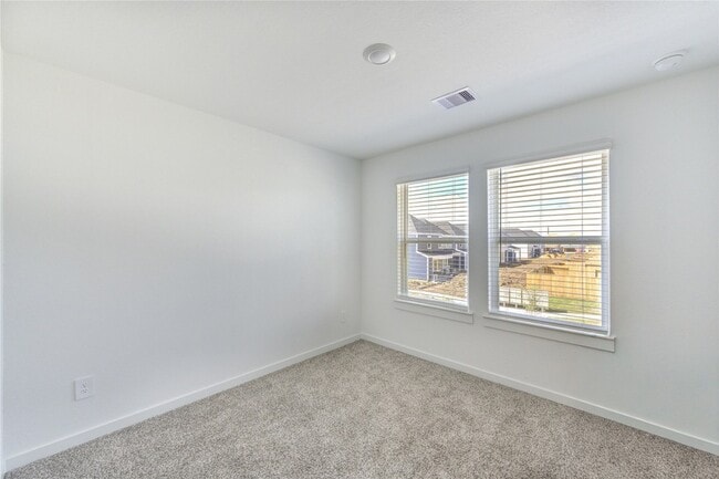 Building Photo - 10113 Berkeley Spgs Trl