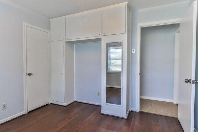Building Photo - 12514 Kingsride Ln