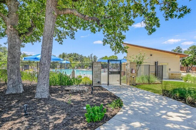 Building Photo - 2133 Rushing Ranch Path