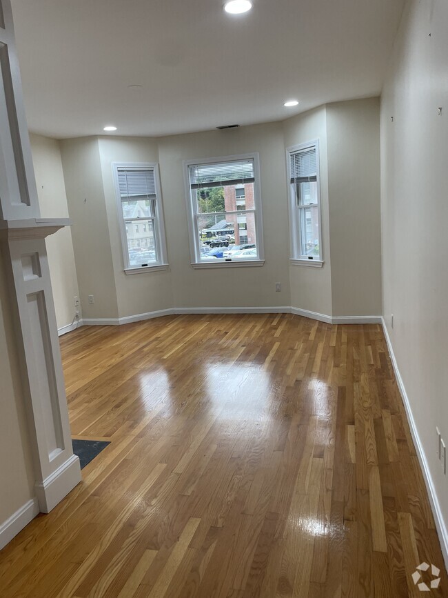 Building Photo - 11 Bemis Rd