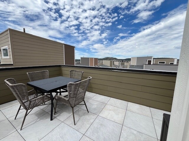 Building Photo - 3617 Mykonos Dr