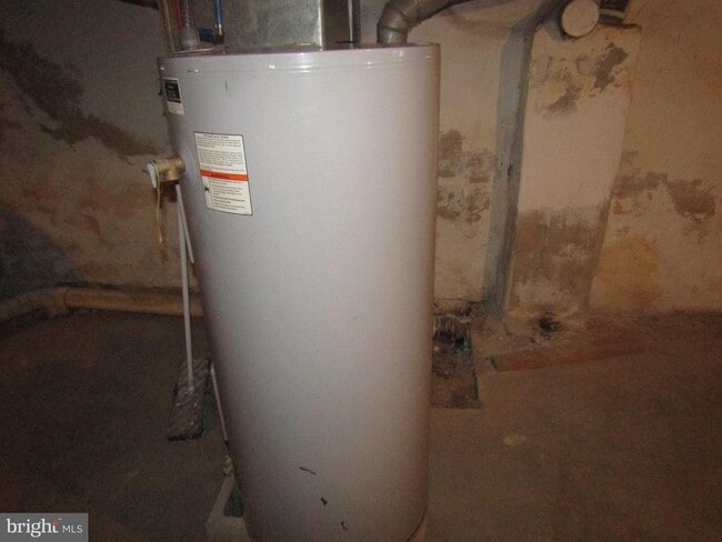 Building Photo - 2522 W Montgomery Ave