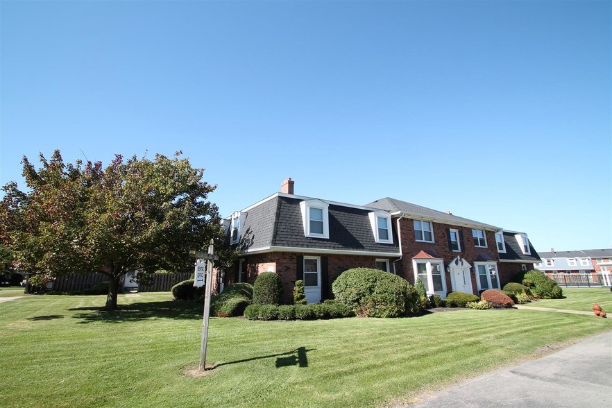 Apartments 355395 Evans St Williamsville NY 14221