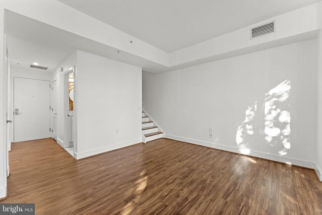 Building Photo - 1536 N Scott St