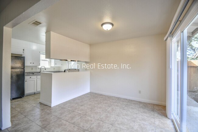 Building Photo - 3818 Otto Dr