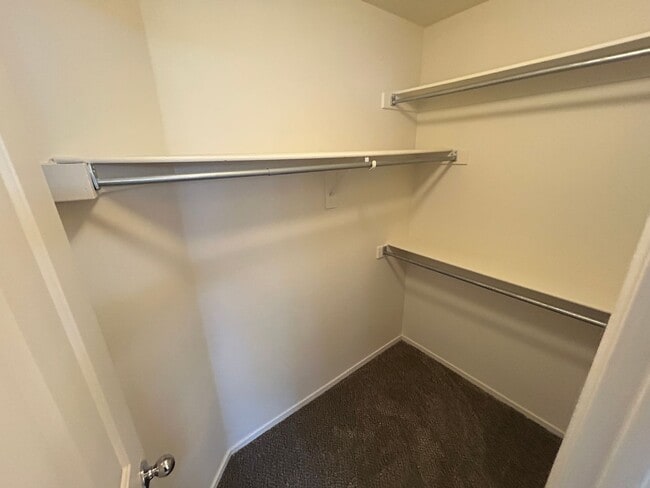 Building Photo - Cozy 3Bed/2Bath/2Car Residence located in beautiful Summerlin!