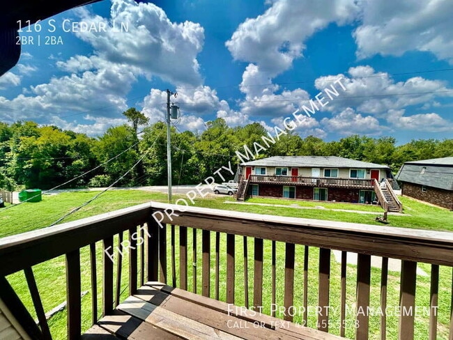 Building Photo - 116 S Cedar Ln