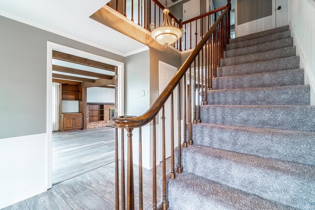 Building Photo - 18205 Doty Rd