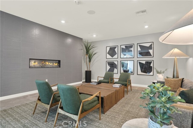 Building Photo - 3715 Rivington