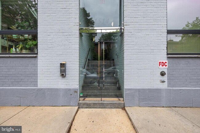 Building Photo - 1514 Newton St NW
