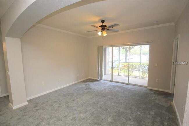 Building Photo - 9401 Crescent Loop Cir